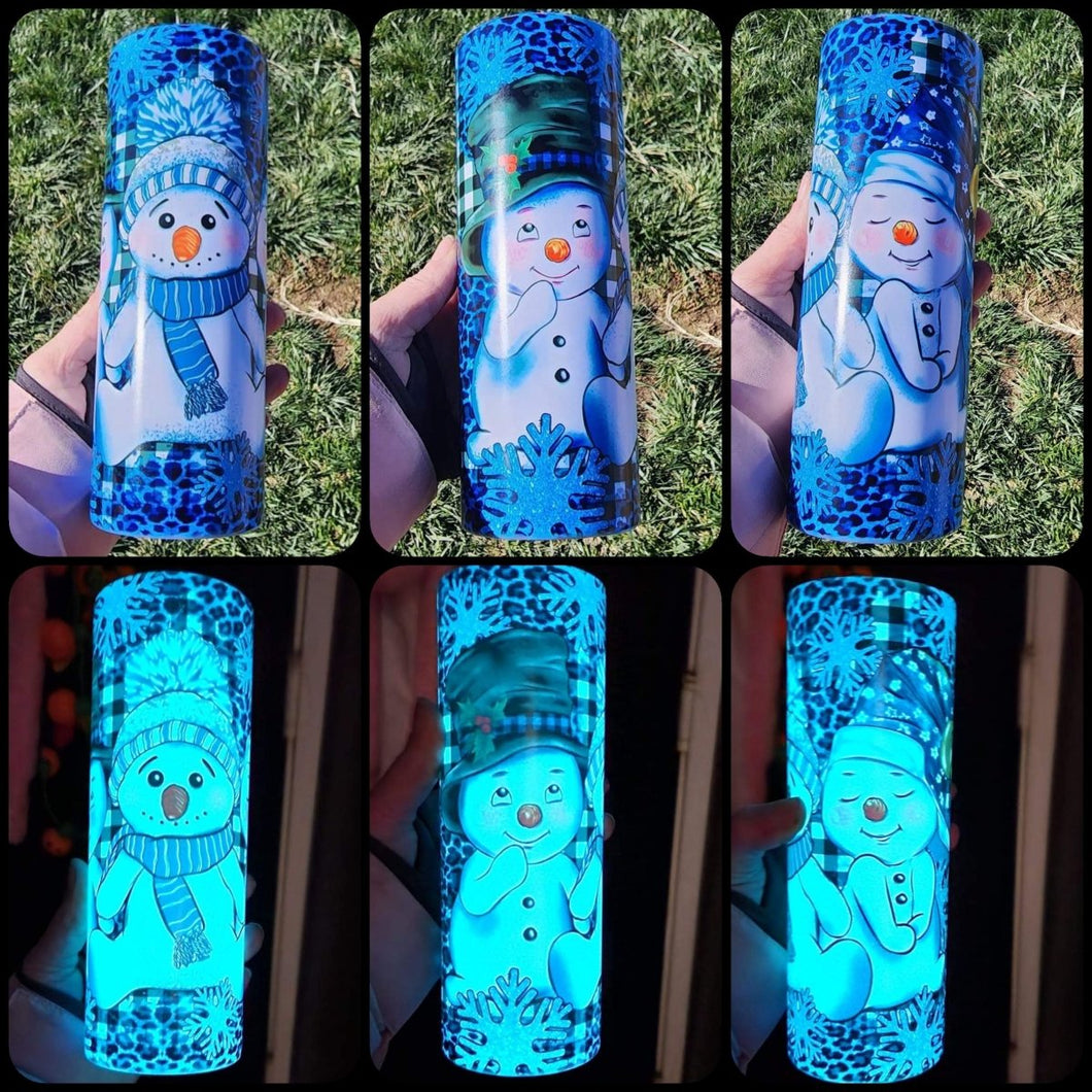 Handcrafted Snow People 20oz Stainless Steel Tumbler - TabbyCrafts.com